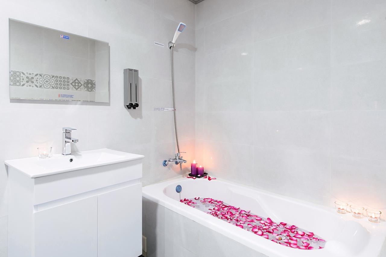 Ferienwohnung Live In The Happiness Zhushan Exterior foto