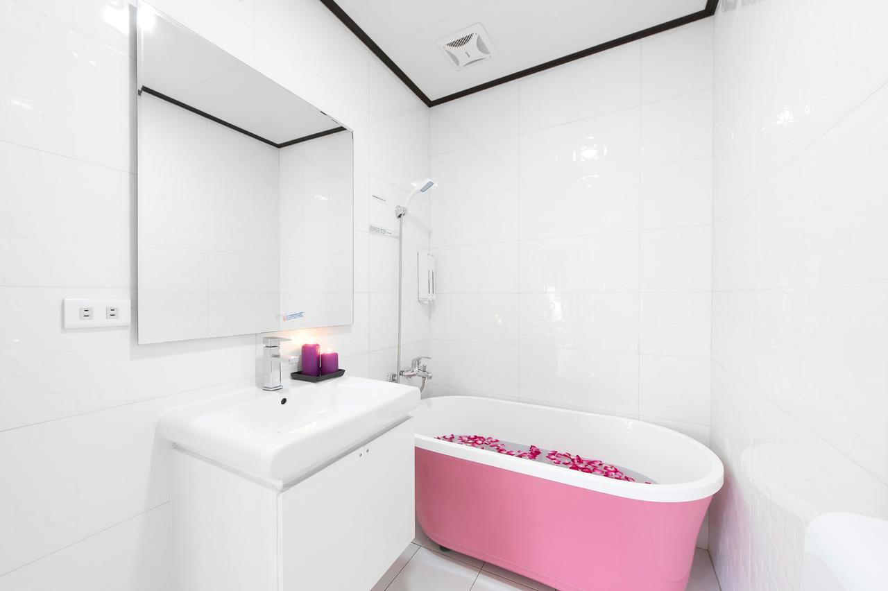 Ferienwohnung Live In The Happiness Zhushan Exterior foto